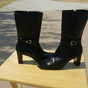 Michelle D midcalf boot
